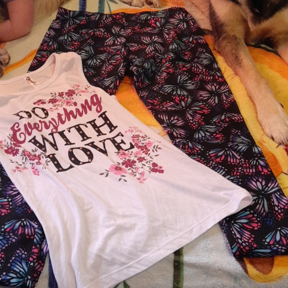 3/$20 Knitworks Tank top and George Leggings